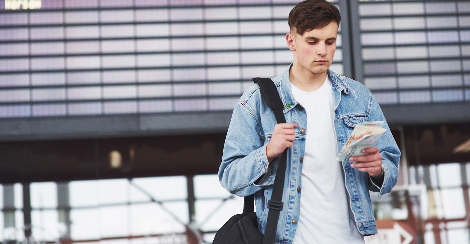 Image of an international traveler subject to the U.S.A Visa Integrity Fee.